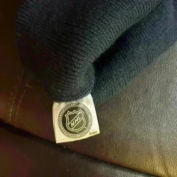 NHL  Edmonton Oilers knit hat grey and blue - Picture 4 of 4